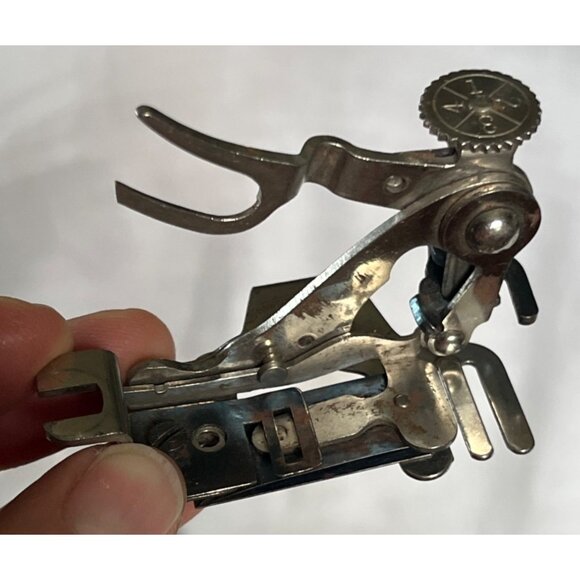 Greist Sewing Attachments Boxes Misc Pieces Singer YDK Foot Control YC-482 Japan - Picture 13 of 16